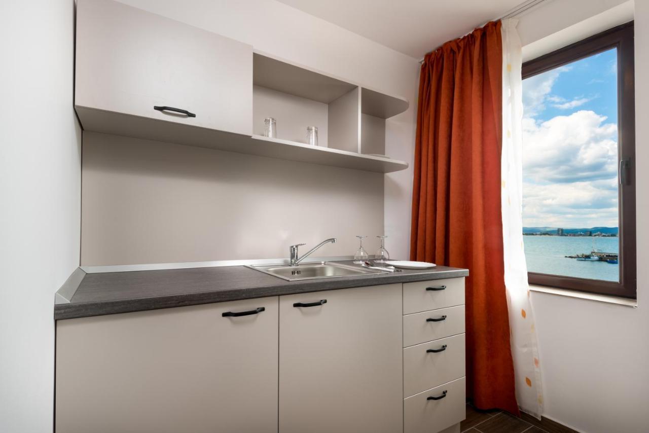 Panorama Blue Family Hotel And Free Parking Nesebar Buitenkant foto