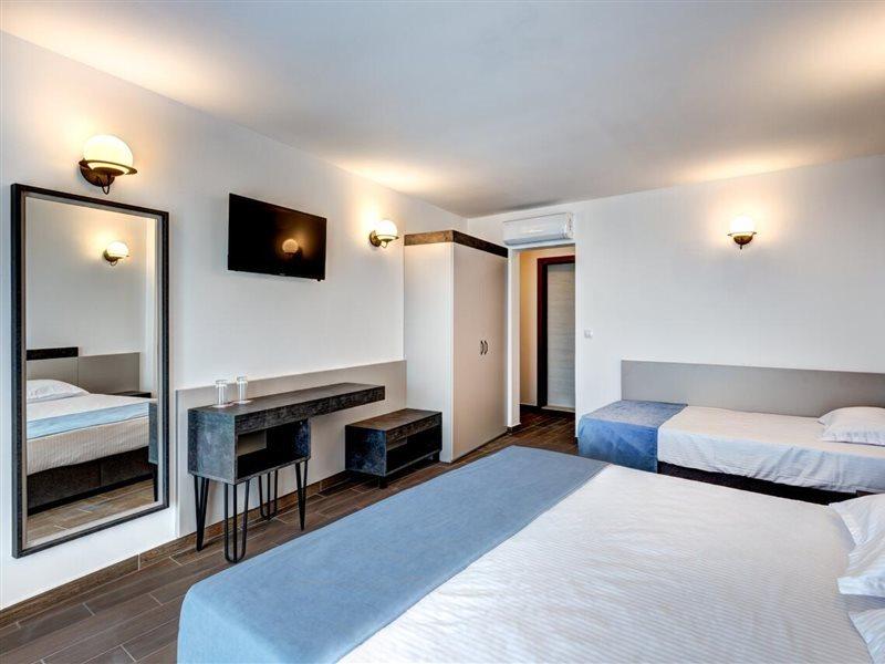 Panorama Blue Family Hotel And Free Parking Nesebar Buitenkant foto
