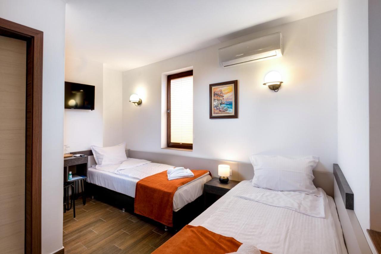 Panorama Blue Family Hotel And Free Parking Nesebar Buitenkant foto